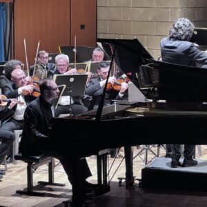 "Da Ravel a Gershwin" live con il pianista Leonardo Colafelice e Orchestra della Magna Grecia diretta da Piero Romano a Matera: report, video, foto