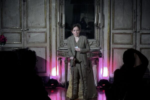 "Oliver Twist", spettacolo di teatro contemporaneo di e con Angela De Gaetano inserito nella rassegna VivaVerdi Multikulti di Arterìa a Matera: report e foto