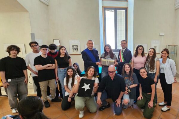 Speciale caccia al tesoro con studenti Liceo Classico Duni per i 90 anni della Biblioteca Stigliani di Matera: report e foto