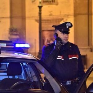 Circonvenzione d'incapace, atti sessuali con minorenne e pornografia minorile nei confronti di una studentessa minorenne ed estorsione in danno di coetaneo, arrestati due fratelli dai Carabinieri di Potenza