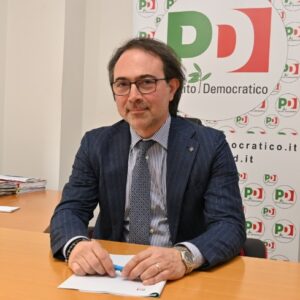 Sciopero medici, Lettieri (PD): "Tutelare medici e operatori sanitari. Meloni e Bardi stanno demolendo il servizio sanitario pubblico"