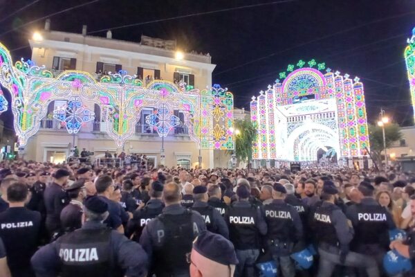 Pasto inadeguato e con porzioni insufficienti, USIC Basilicata denuncia "trattamento riservato alle Forze di Polizia durante la Festa della Bruna a Matera"