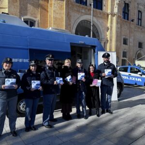 "…questo non è amore", a Matera la campagna di sensibilizzazione Polizia di Stato contro violenza sulle donne: report, dati reati spia primo semestre 2024, foto