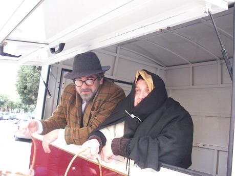 tonino_e_maria_nel_gazebo_in_piazza.jpg