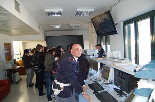 visita_in_questura_degli_studenti.jpg